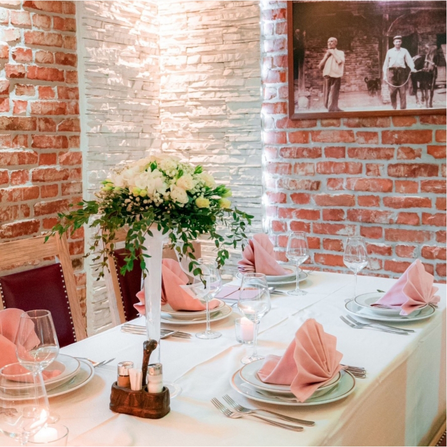 Hotel & Restaurant SE-MI